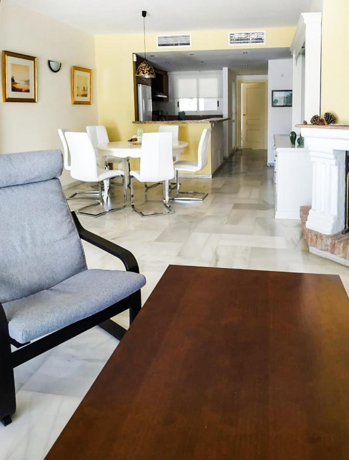 HomelyStay-Benalmadena, Puerto Marina Bagian luar foto